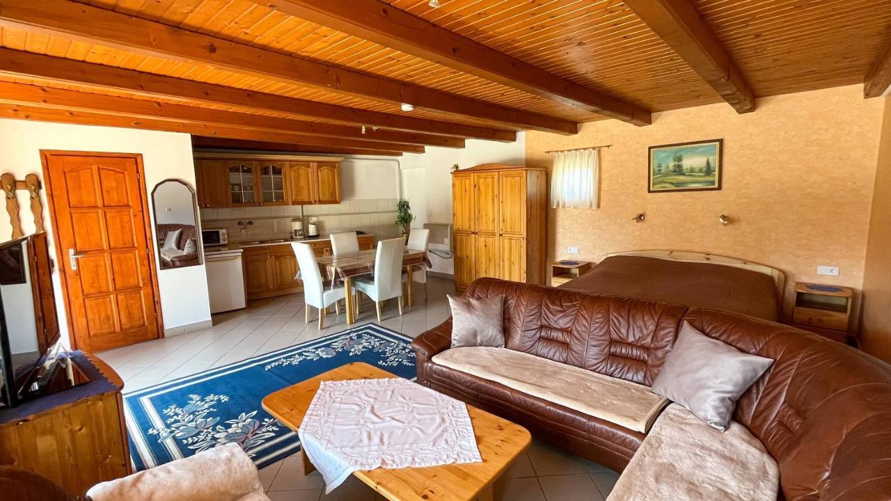 Magyar Apartmanházak I-III. Zalakaros Esterno foto