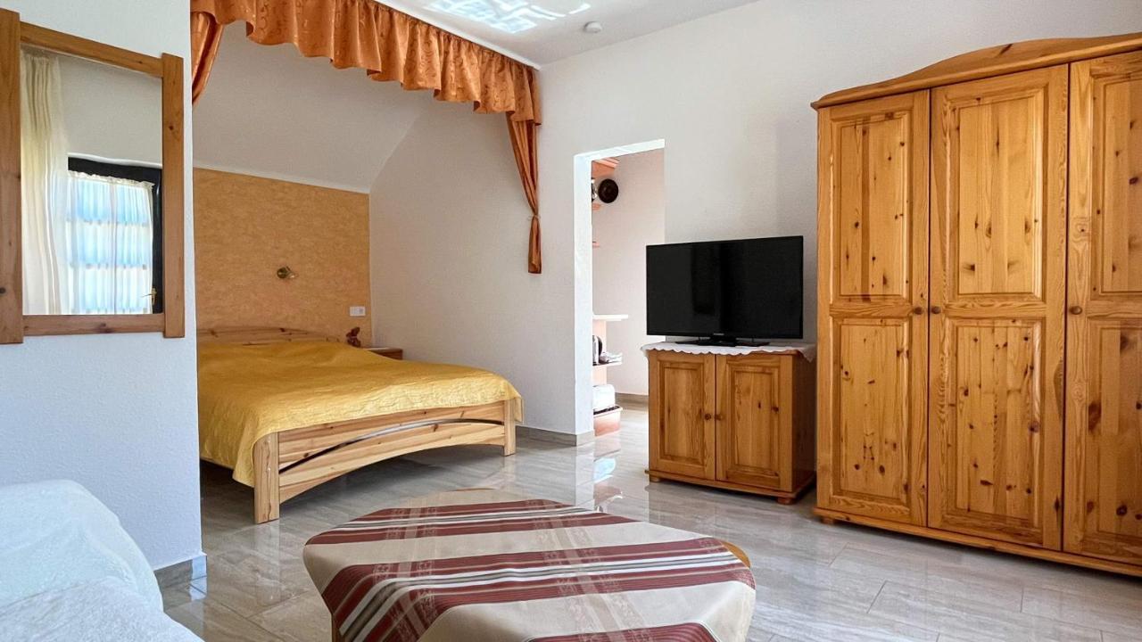 Magyar Apartmanházak I-III. Zalakaros Esterno foto