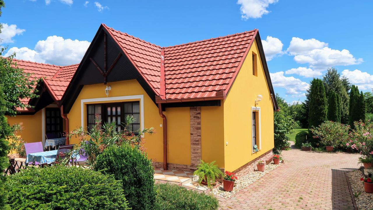 Magyar Apartmanházak I-III. Zalakaros Esterno foto